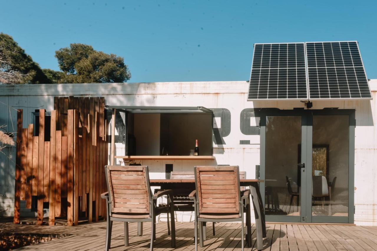 Cooltainer Retreat: Sustainable Coastal Forest Tiny House Near Barcelona Castelldefels Bagian luar foto